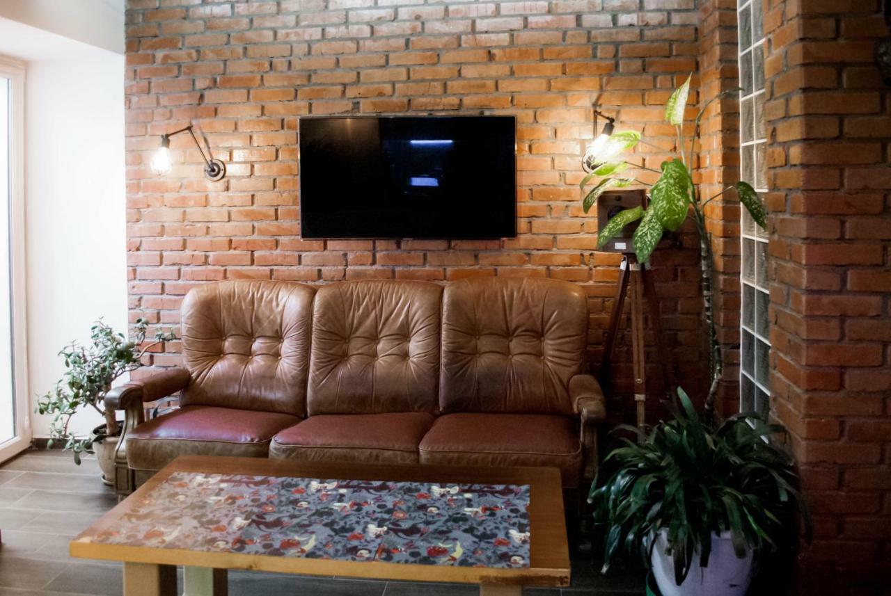 Hostel Uyutniy Dvorik Odessa Exteriör bild